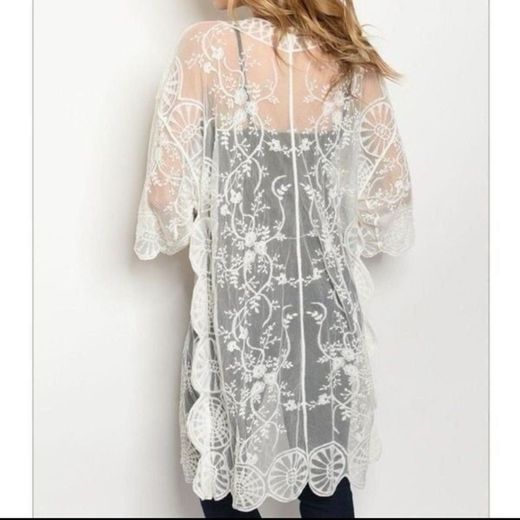 CAL STYLE Boutique Lace Embroidered Kimono, Large - Picture 2 of 13